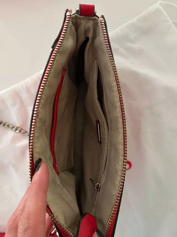 Guess Borse da donna: Borsa Guess – Usato da Minusio venduto da Mate1999 2