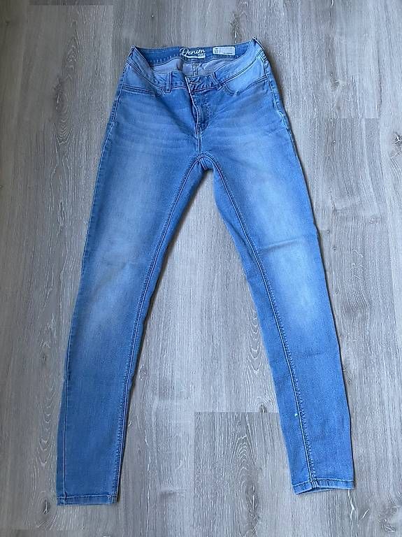 Jeans: Jeans  – Usato da Herisau venduto da mel_s2mx
