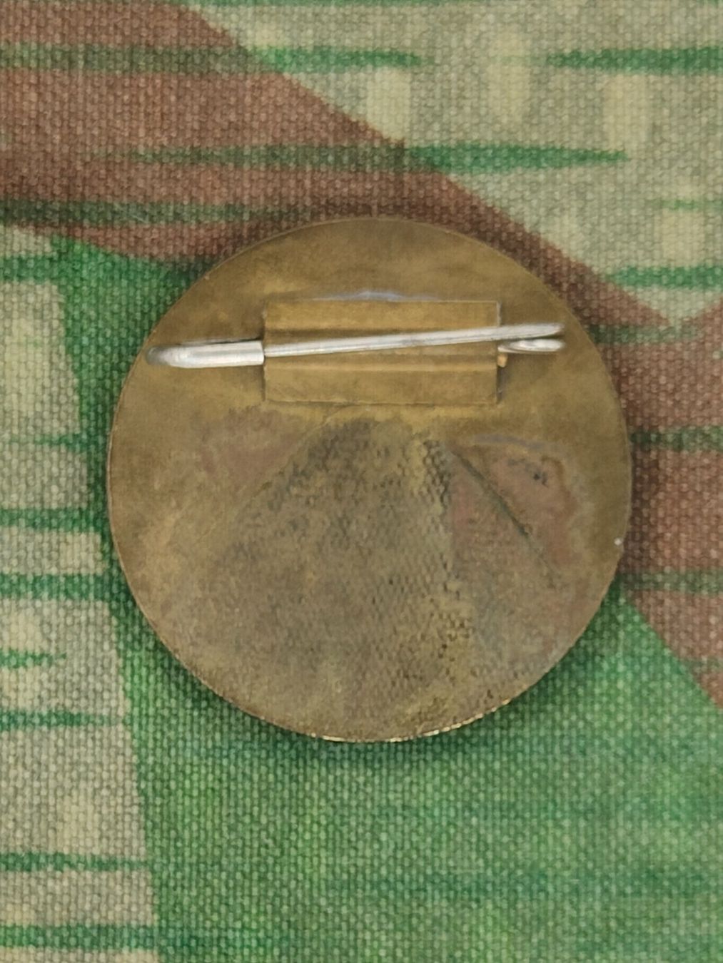 Placchette & Badge:  1. August Abzeichen 1928, Variante 2 – Usato da Bauma venduto da SwissMilitaria 1