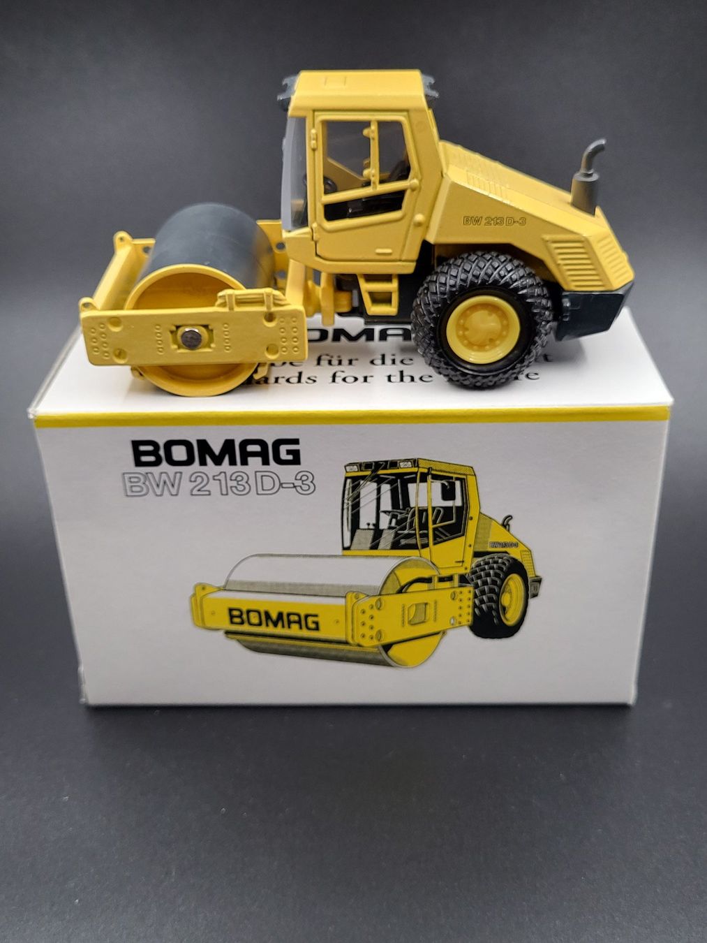 Kit di modellismo & Modellini statici: Baumaschinenmodelle – Nuovo e nell'imballaggio originale da Wohlen b. Bern venduto da saemi999