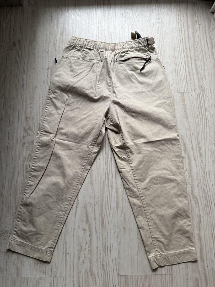Nike Pantalons: Nike Tech Pack Beige Trousers - Summer Essential, S Size 🔥 – D'occasion à La Tour de Peilz par bau_sm8d 4