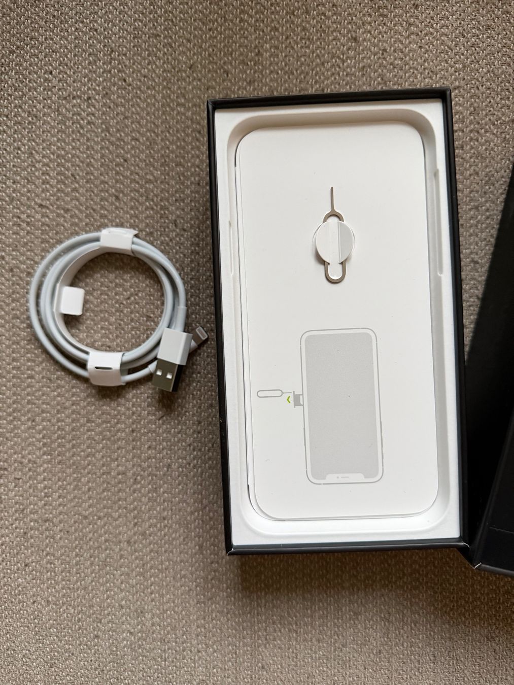 Apple Telefoni cellulari / Smartphones: iPhone 11 Pro 64GB gebraucht, sichtbare Gebrauchsspuren – Usato da Zurich venduto da zohartze 1