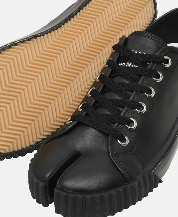 Maison Margiela Scarpe da uomo: Maison Margiela Tabi Leather Low 'Black' (40) – Nuovo e nell'imballaggio originale da Biel/Bienne venduto da Beat39 4