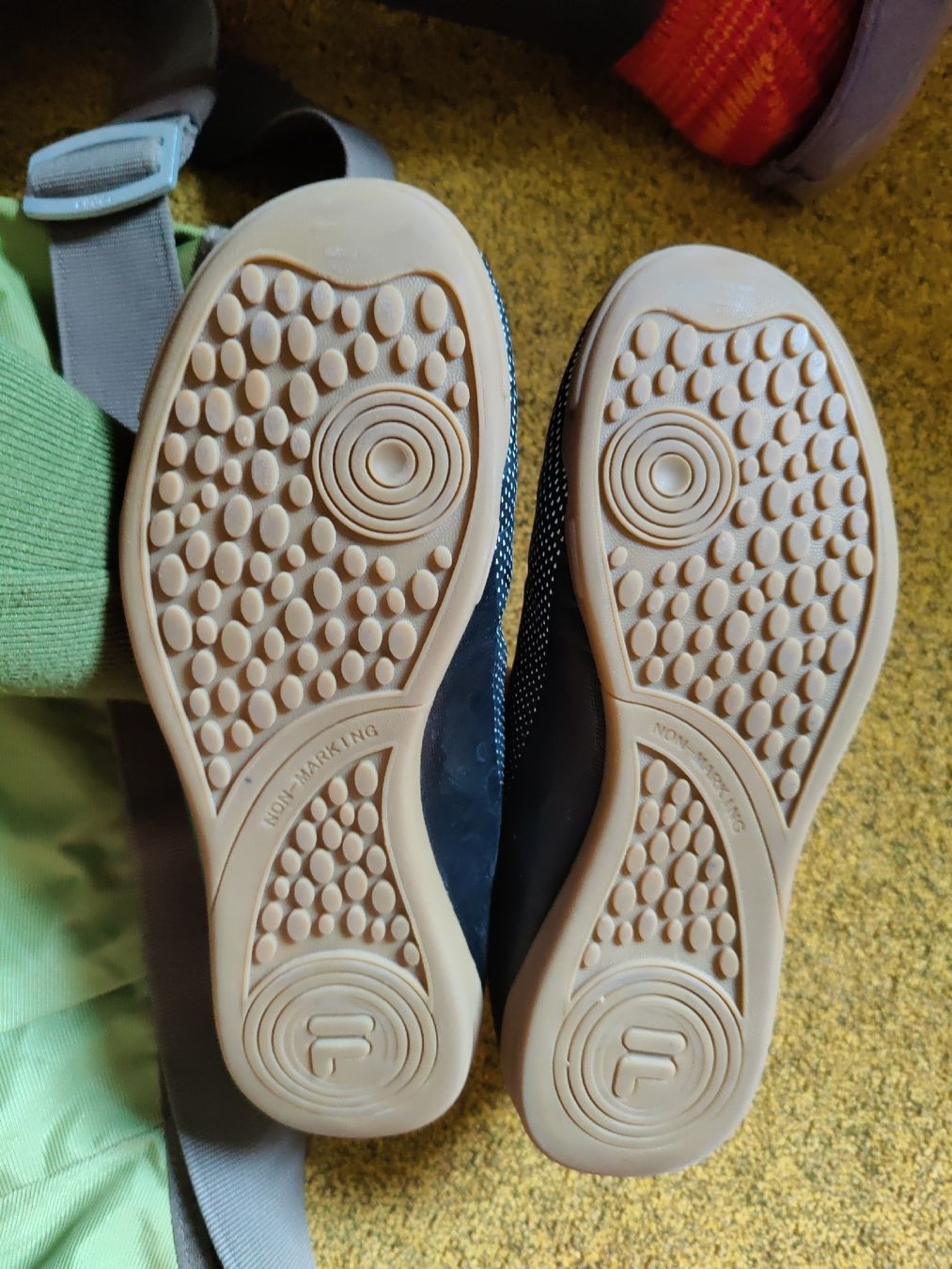 Fila Schuhe für Jungen: Fila Hallenschuhe gr 41 – Gebraucht aus Degersheim von HariOm 2