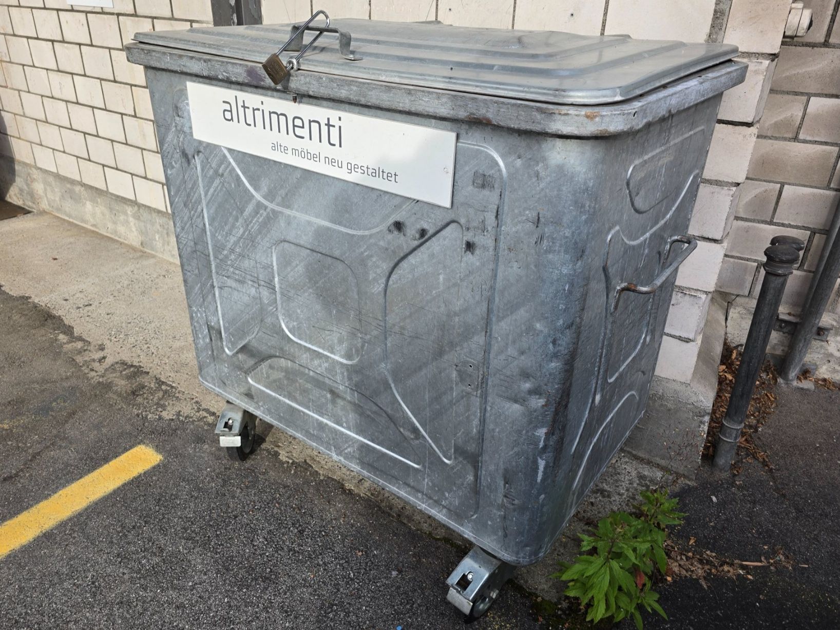 Altro per Ufficio & Commercio: Ochsner 800 lt Container / Abfall-Container – Usato da Emmetten venduto da Super008 1