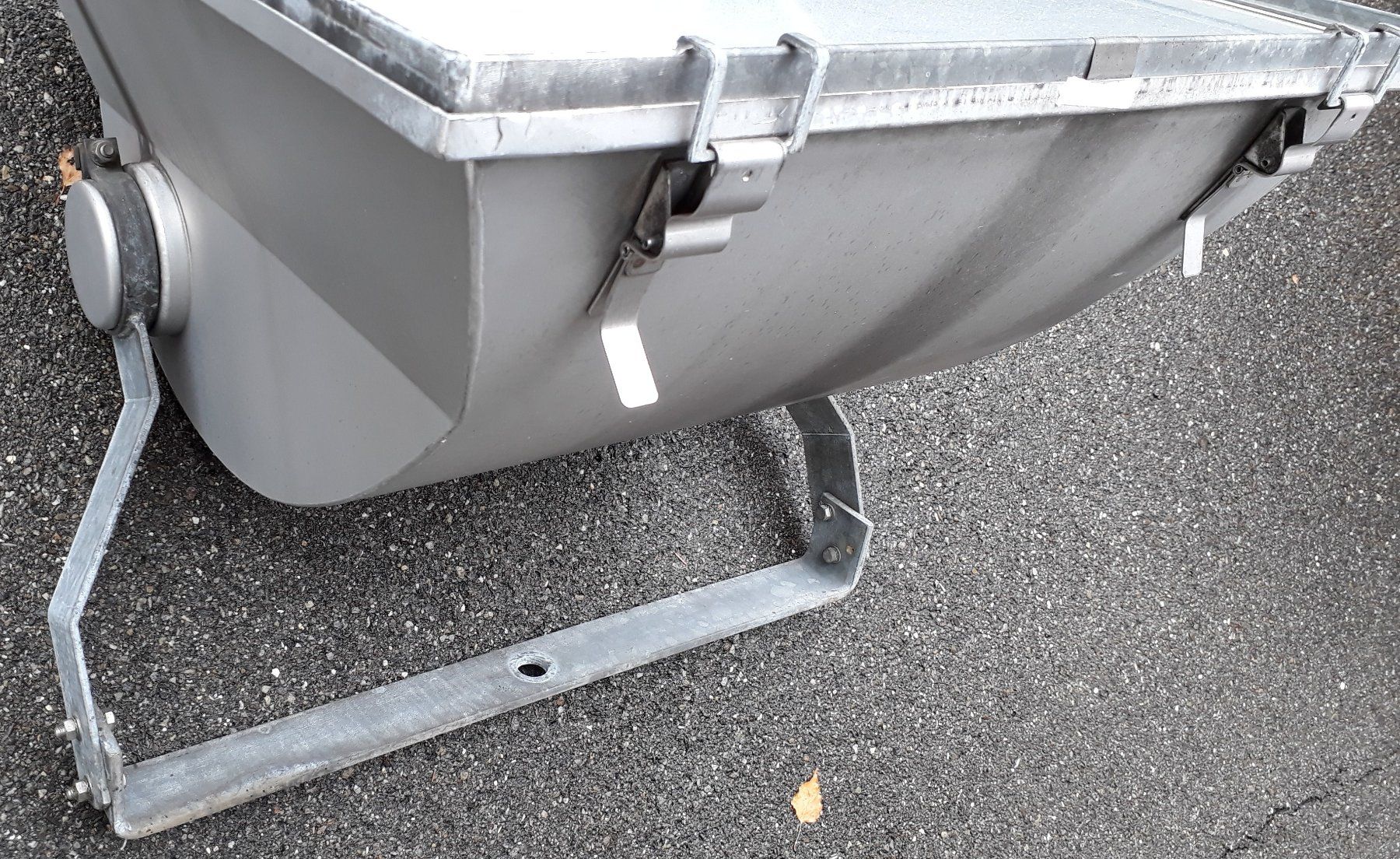 Lampade: Industrie Design: Scheinwerfer mit E 40 Gewinde – Usato da Bern venduto da Patinaa 4