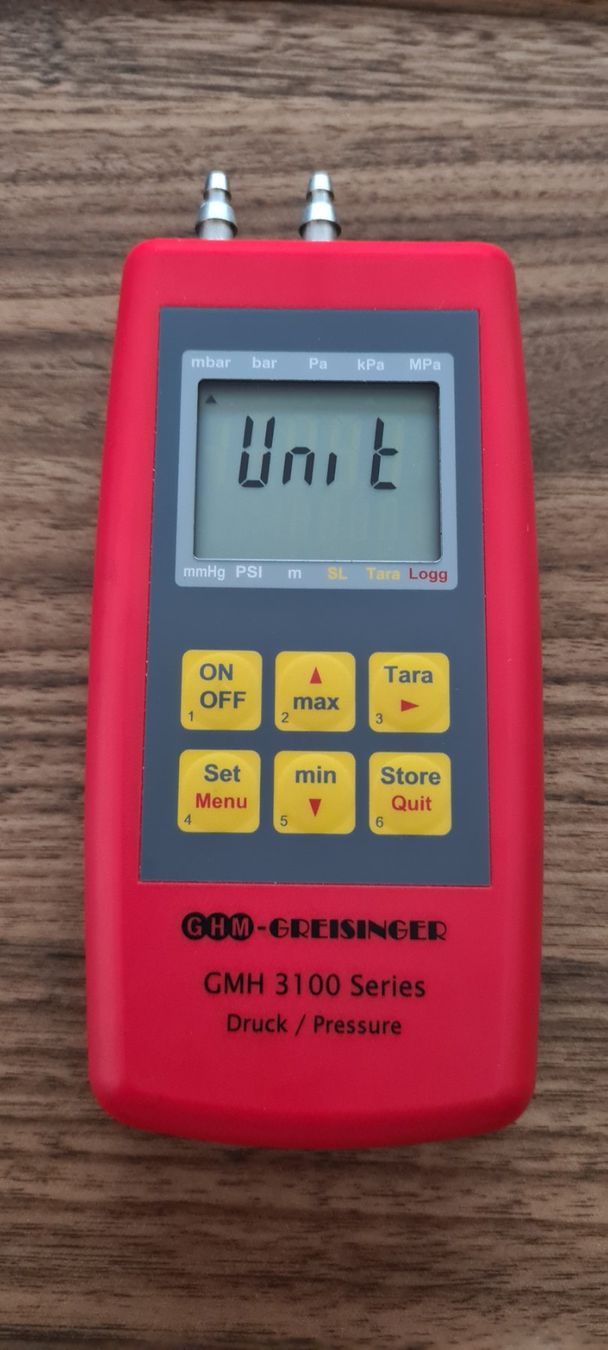 Misurare: Manometer ÜBER-/UNTER-/DIFFERENZ DRUCK  -100 bis +2000 mbar – Usato da Brüttisellen venduto da Sealauncher2814