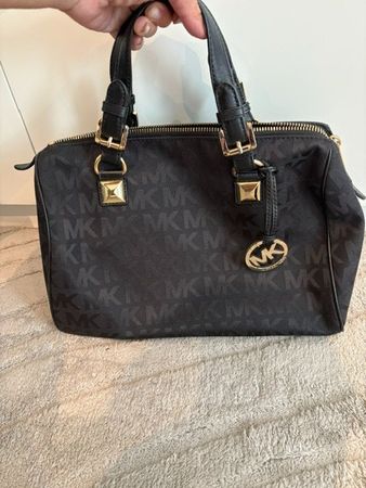 Michael Kors Handtasche Schwarz Gold