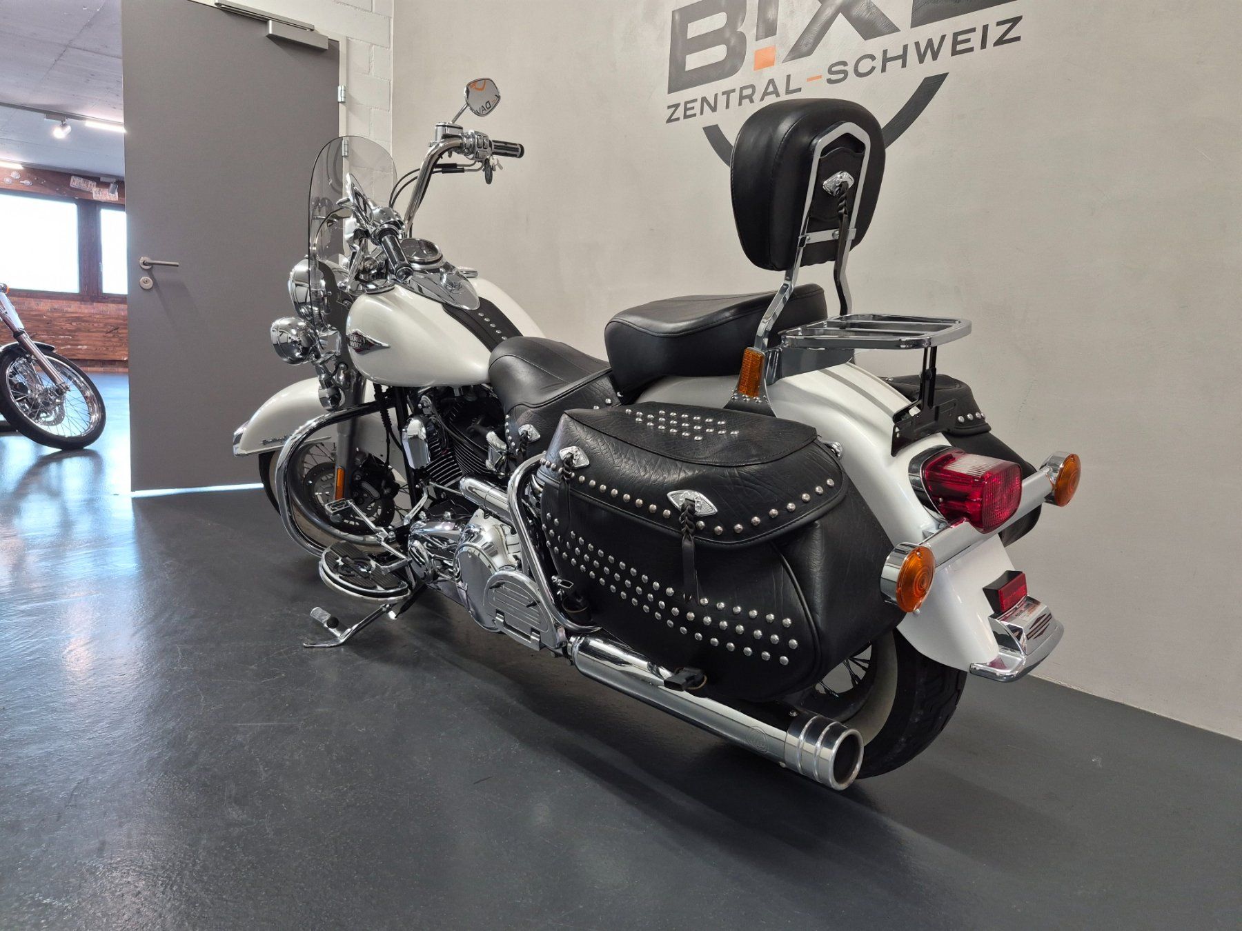 Harley-Davidson Cruisers: Harley Davidson FLHTC Heritage – D'occasion à Hünenberg par Maxim369 2