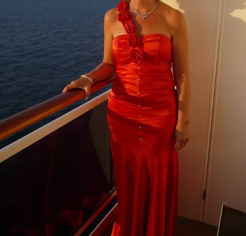 Vestiti: Abendkleid rot glänzend – Usato da Schaffhausen venduto da Sommerwind67