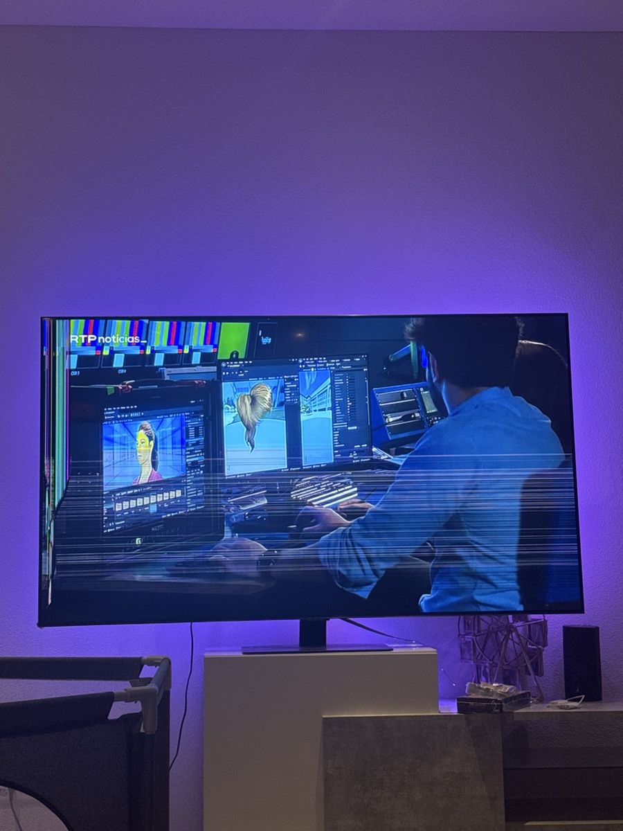 Samsung Fernseher: Samsung tv 65'' defekt  – Defekt aus Geuensee von Filipeber 1
