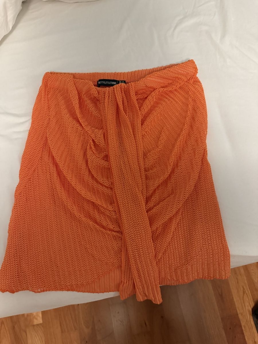 Gonne: Sommer Rock Orange, PrettyLittleThing – Usato da Dietlikon venduto da lizz.yy