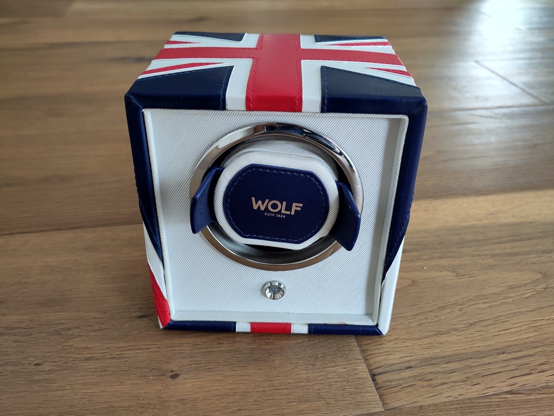 Remontoirs pour montres: Wolf Uhrenbeweger UK Design – D'occasion à Wangen b. Olten par Tropoppel