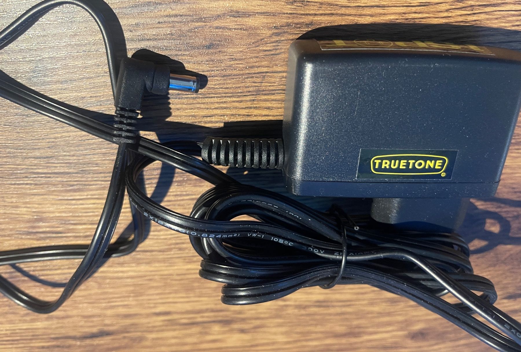 Caricabatterie: STROM NETZTEIL   9V Ladegerät     ... 2 STK ! ... – Usato da Büron venduto da Bellcolor 1