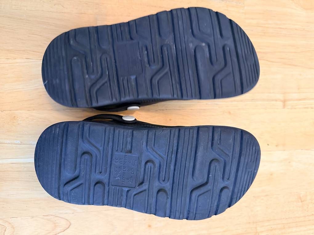 Scarpe per ragazzi: Clogs / Hausschuhe für Kinder - Gr. 35 – Usato da Untersiggenthal venduto da Yefe 2