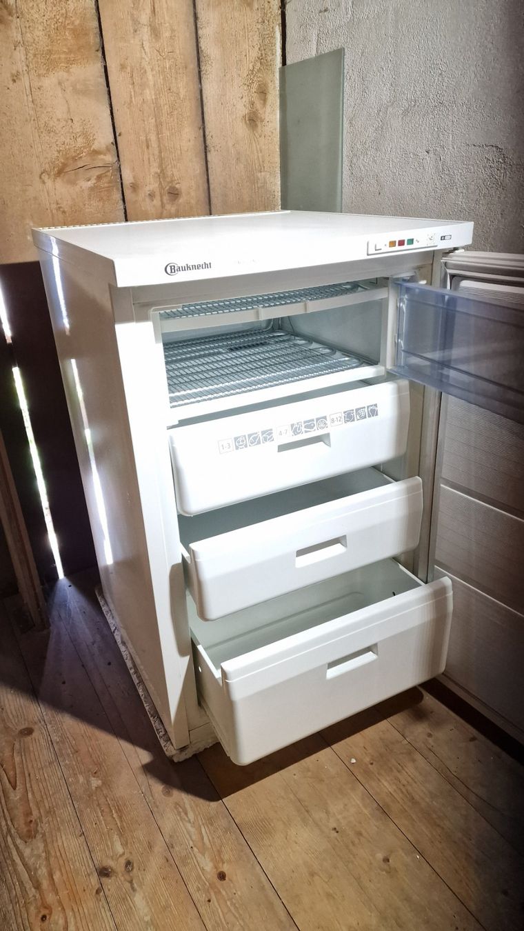 Bauknecht Congelatori: Gefrierschrank – Usato da effretikon venduto da j.mo 2