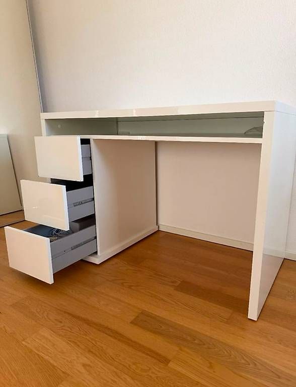 Bureaux: Schreibtisch mit 3 Schubladen – D'occasion à Schüpfheim par oldyrk 4