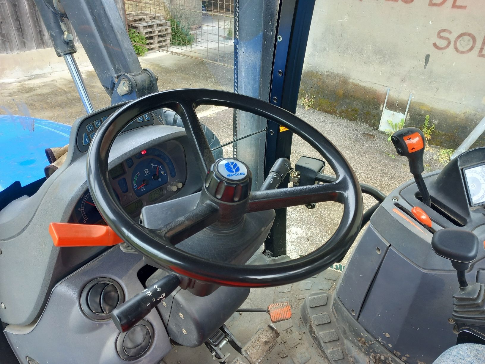 New Holland Traktoren: New Holland – Gebraucht aus Val-d'Illiez von cpe_92kc 5