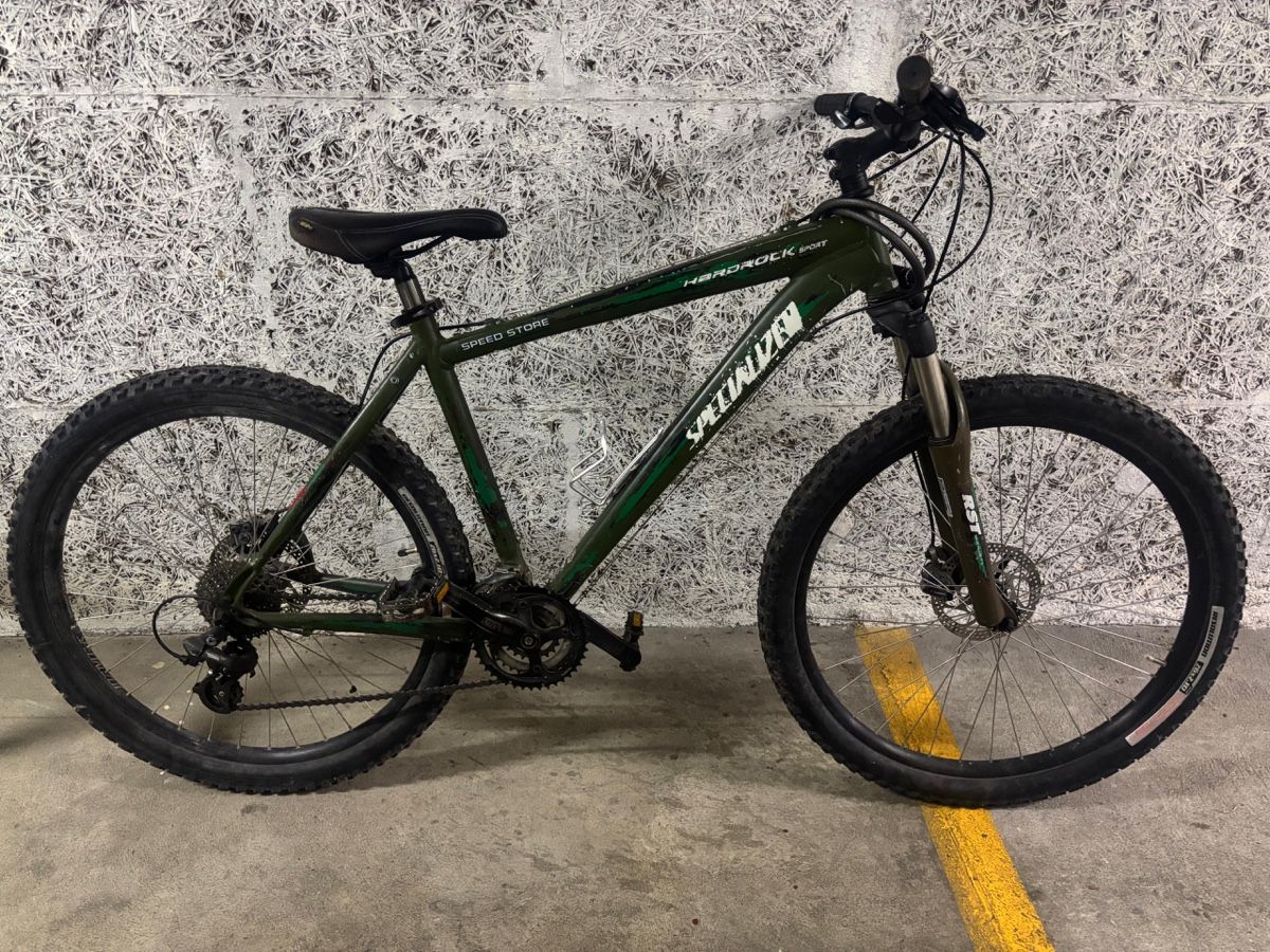 Specialized Biciclette: Spezialised Männer Fahrrad – Usato da Wil SG venduto da jessejames