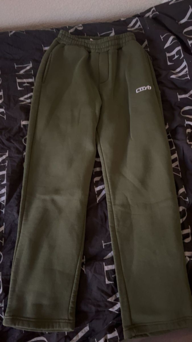 Pantaloni: Trainerhose olivgrün, Grösse: XXS  – Nuovo (secondo la descrizione) da Sissach venduto da cel_zy5d
