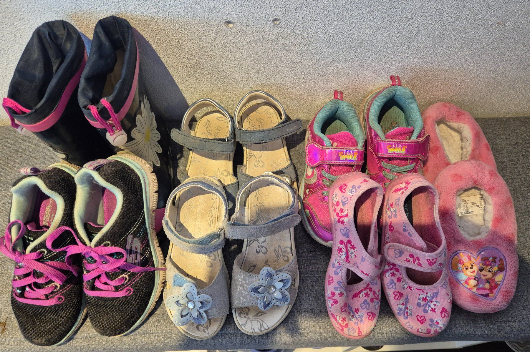 Schuhe für Mädchen: Schuhpacket Mädchen Grösse 27/28 – Gebraucht aus Langnau i. E. von Nana88