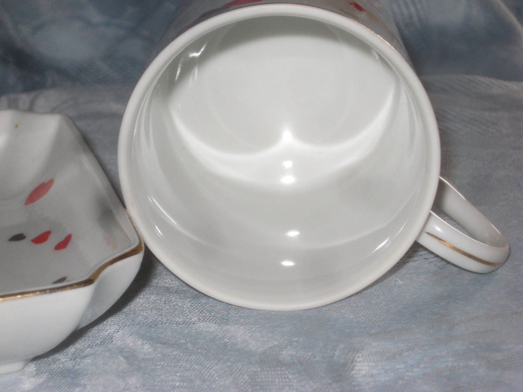 Tassen: TASSE UND  TELLER  MIT HERZCHEN – Neu (gemäss Beschreibung) aus Uster von flocke1 1