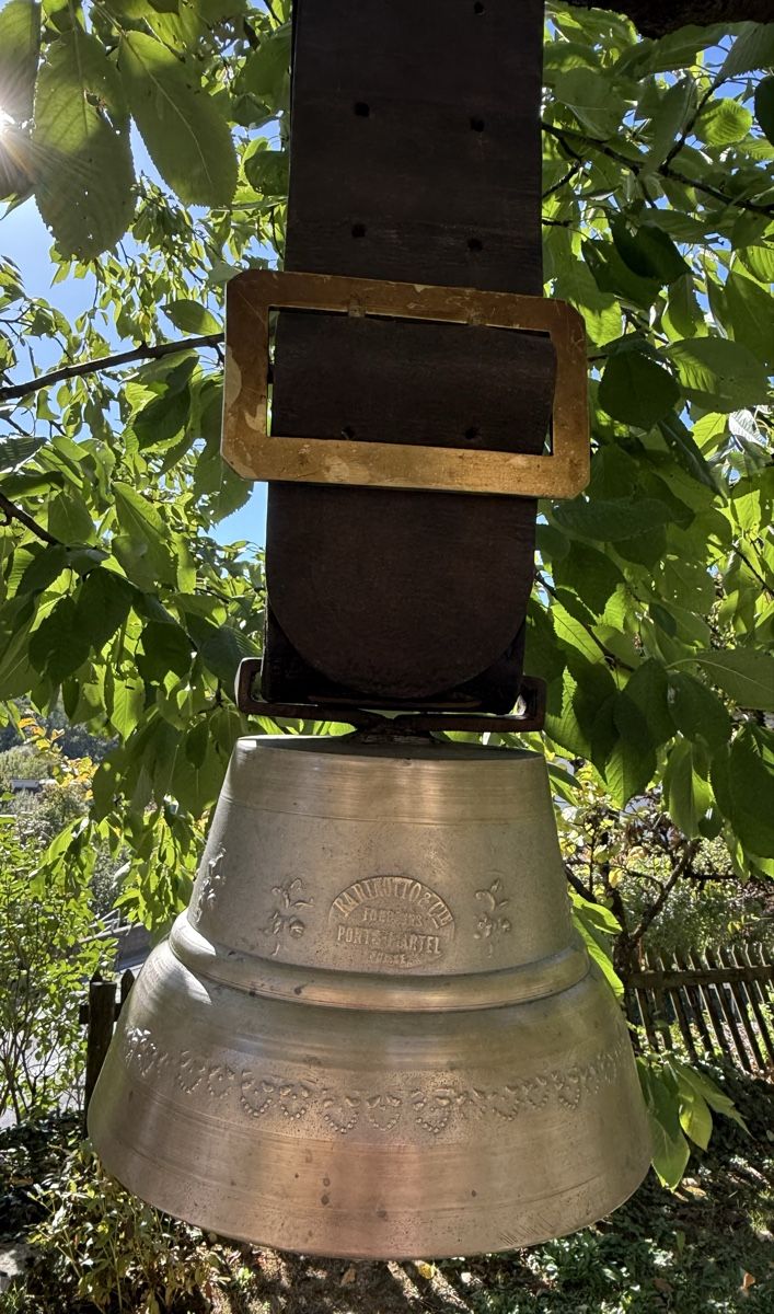 Glocken & Treicheln: Cloche de vache – Gebraucht aus Frinvillier von Samsara77 3