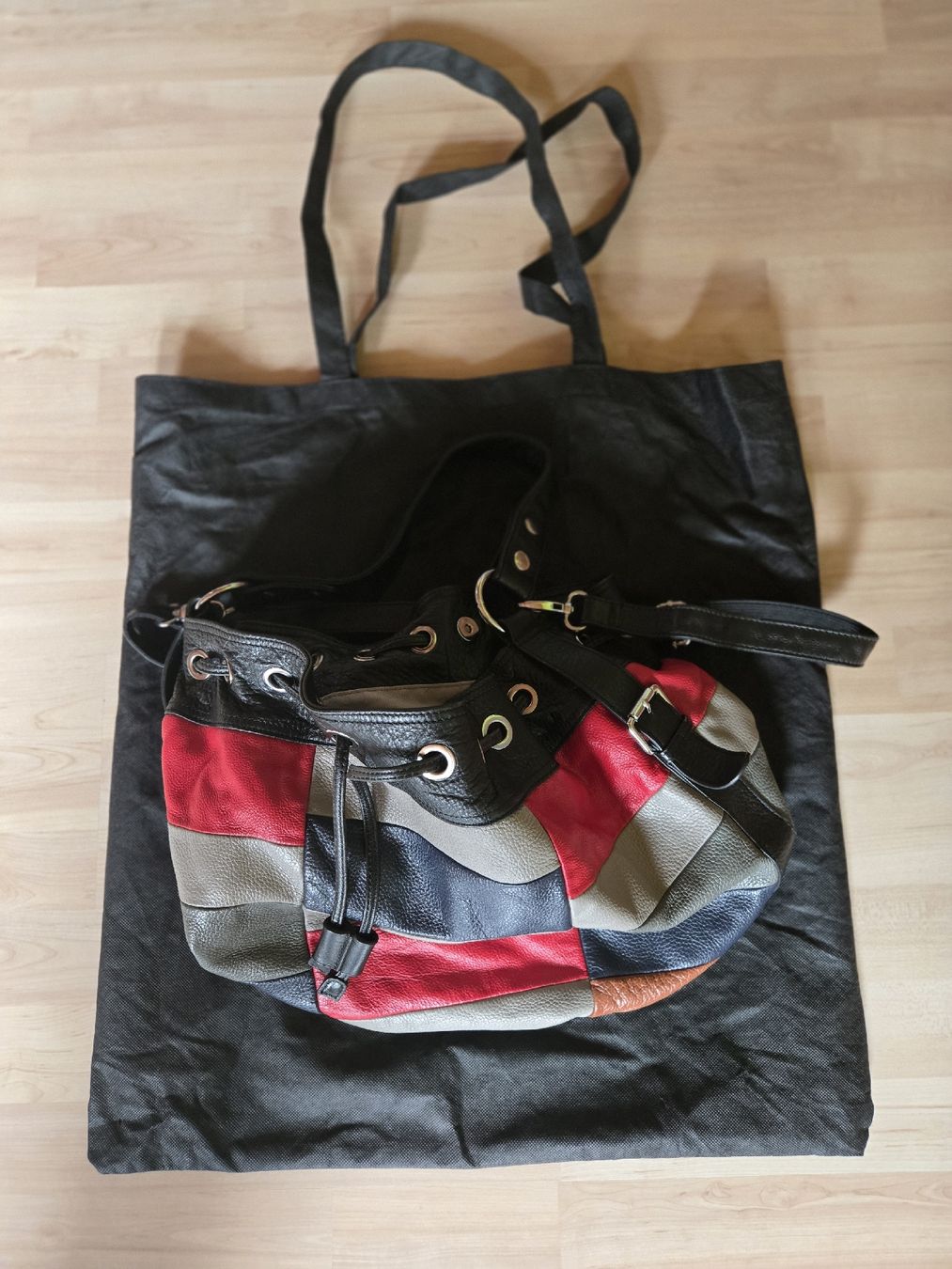 Borse da donna: grand sac en cuir – Usato da Montet (Broye) venduto da CandiceD 7