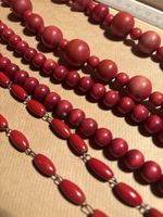 Drei Halsketten Vintage