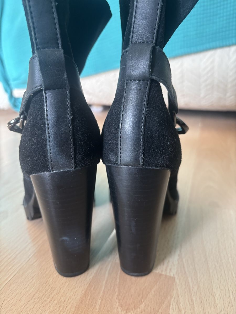 Scarpe da donna: Neue Wildlederstiefeletten – Nuovo e nell'imballaggio originale da Schlieren venduto da lil_8jdp 3