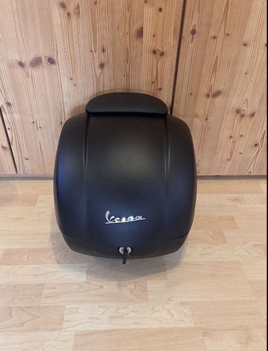 Vespa Scooters: Piaggio Vespa GTS 300 HPE – Gebraucht aus Salmsach von Pixify.ch 2
