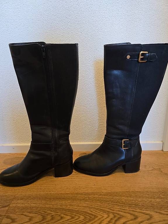 Chaussures femmes: Dune Weitschaftstiefel aus Leder – D'occasion à Kriens par 26bp 1