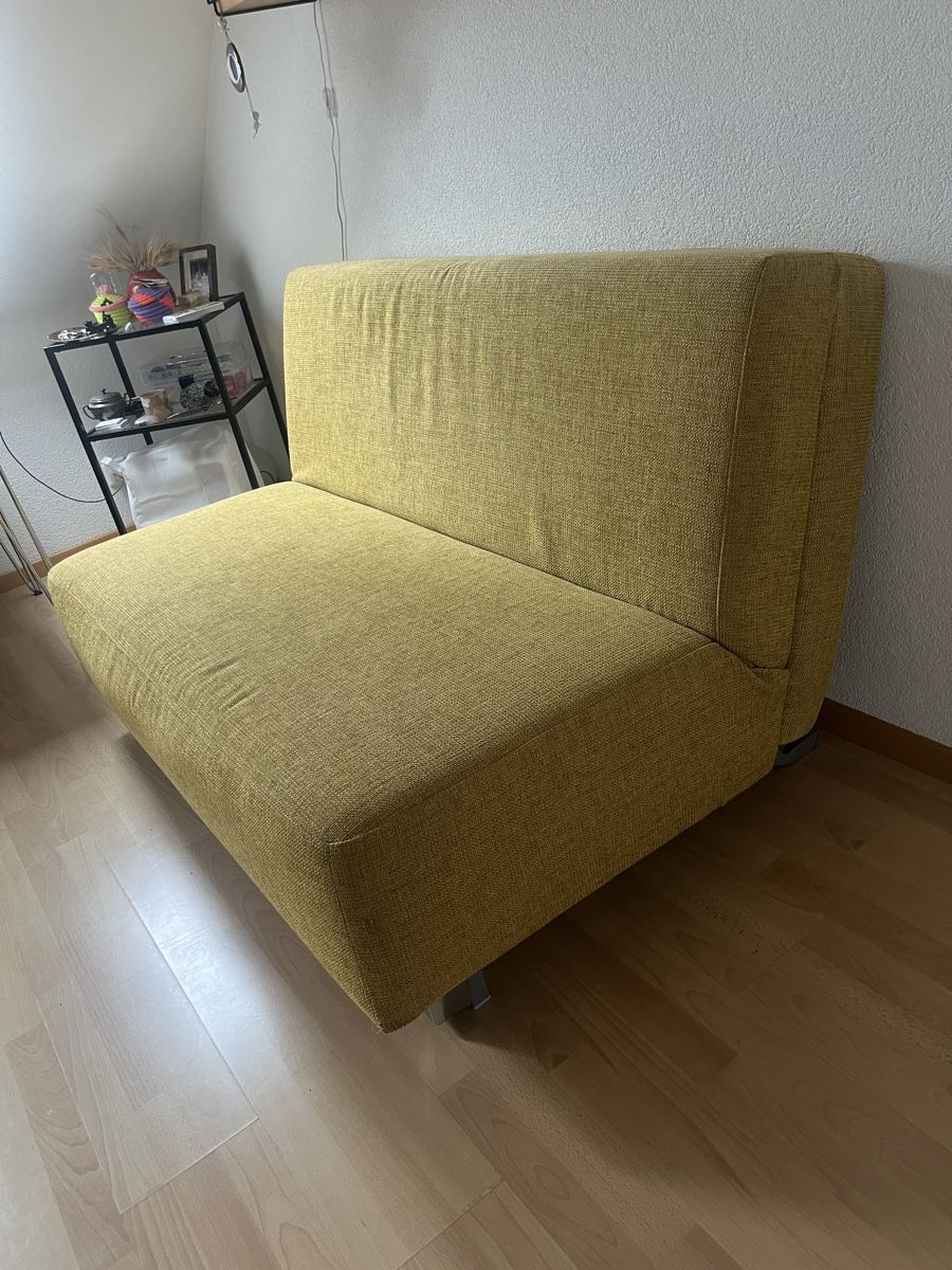 Divani: Couch / Ausziehsofa / Bettsofa – Usato da Zürich venduto da Pestopasta 1