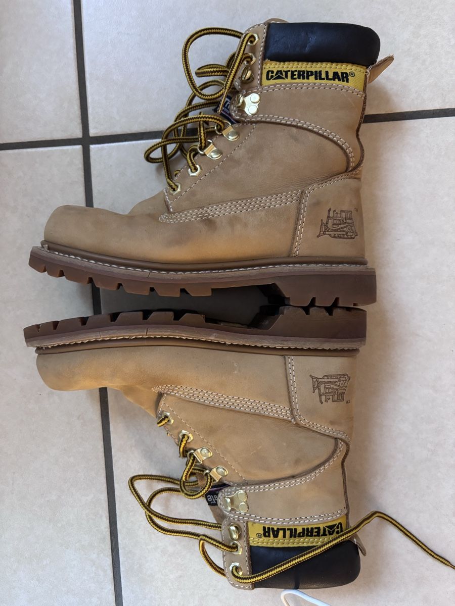 Caterpillar Scarpe da uomo: Scarponcini Caterpillar robusti, taglia 36 – Usato da Cadenazzo venduto da dede1973