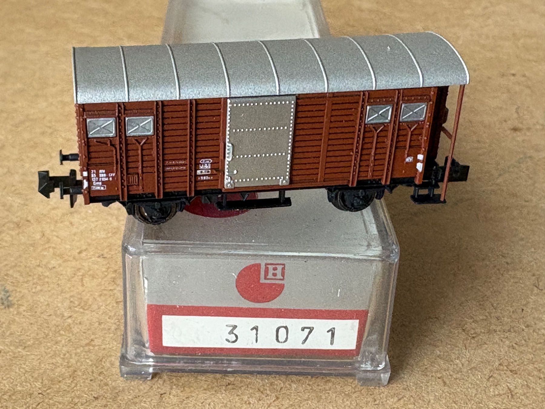 Hobbytrain Modellini di ferrovie: Hobbytrain 31071 Guterwagen Gms SBB – Nuovo (secondo la descrizione) da Hauterive NE venduto da eriamch