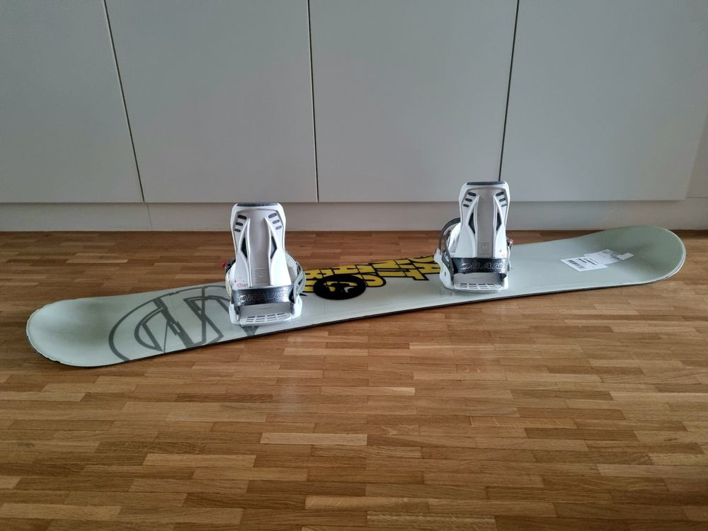 SNOWBOARD SANTA CRUZ 152 mit DRAKE F50 Bindung Gr. M Kaufen auf Ricardo