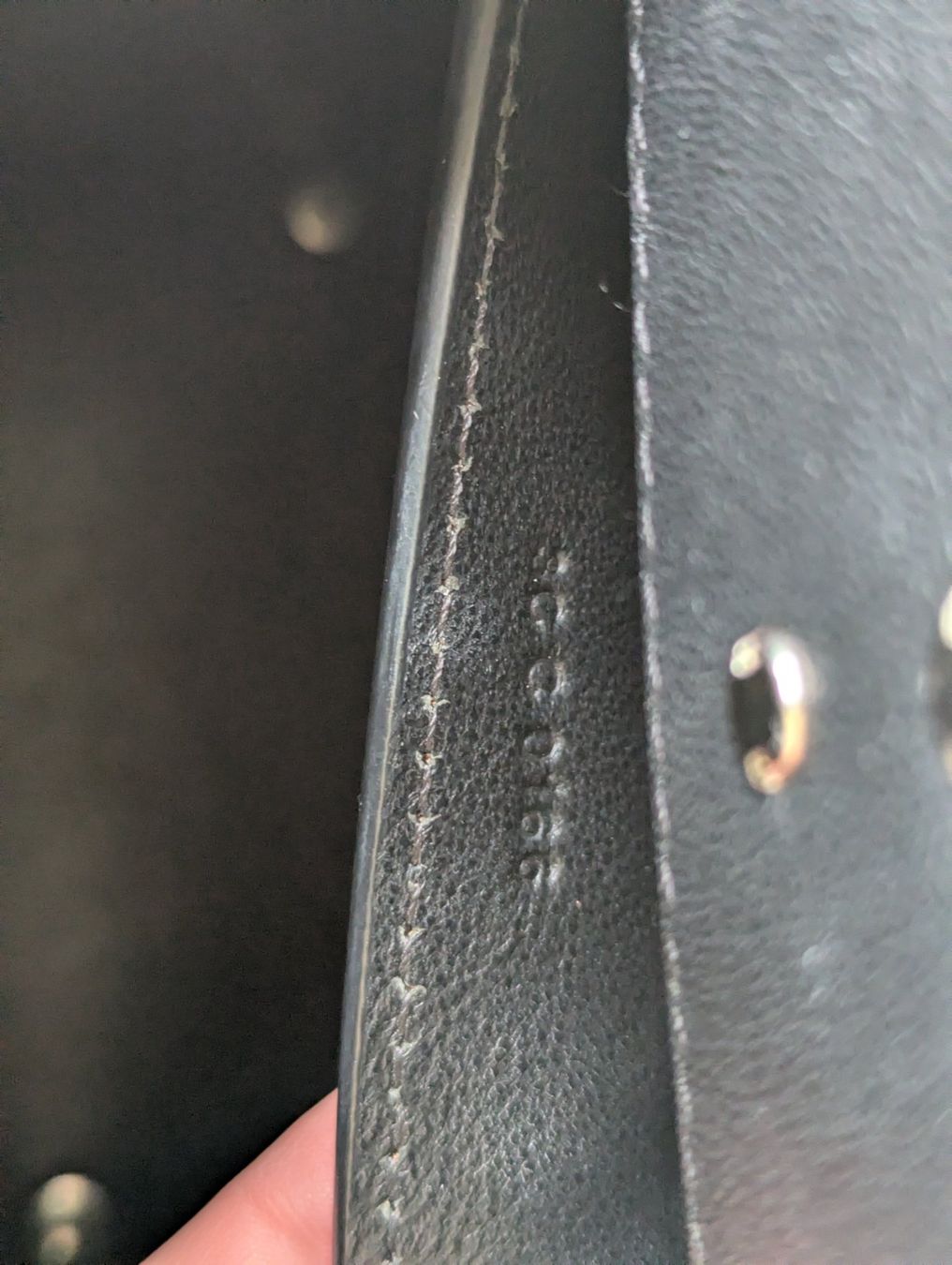 Givenchy Taschen für Damen: Givenchy Horizon Small Tasche Bordeaux – Gebraucht aus Seengen von sam_x5tk 6