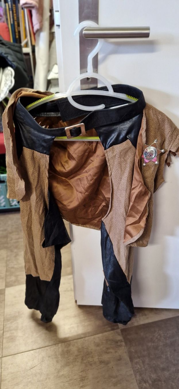 Costumi: Fasnachtskostüm – Usato da Tafers venduto da Nathtafers 2