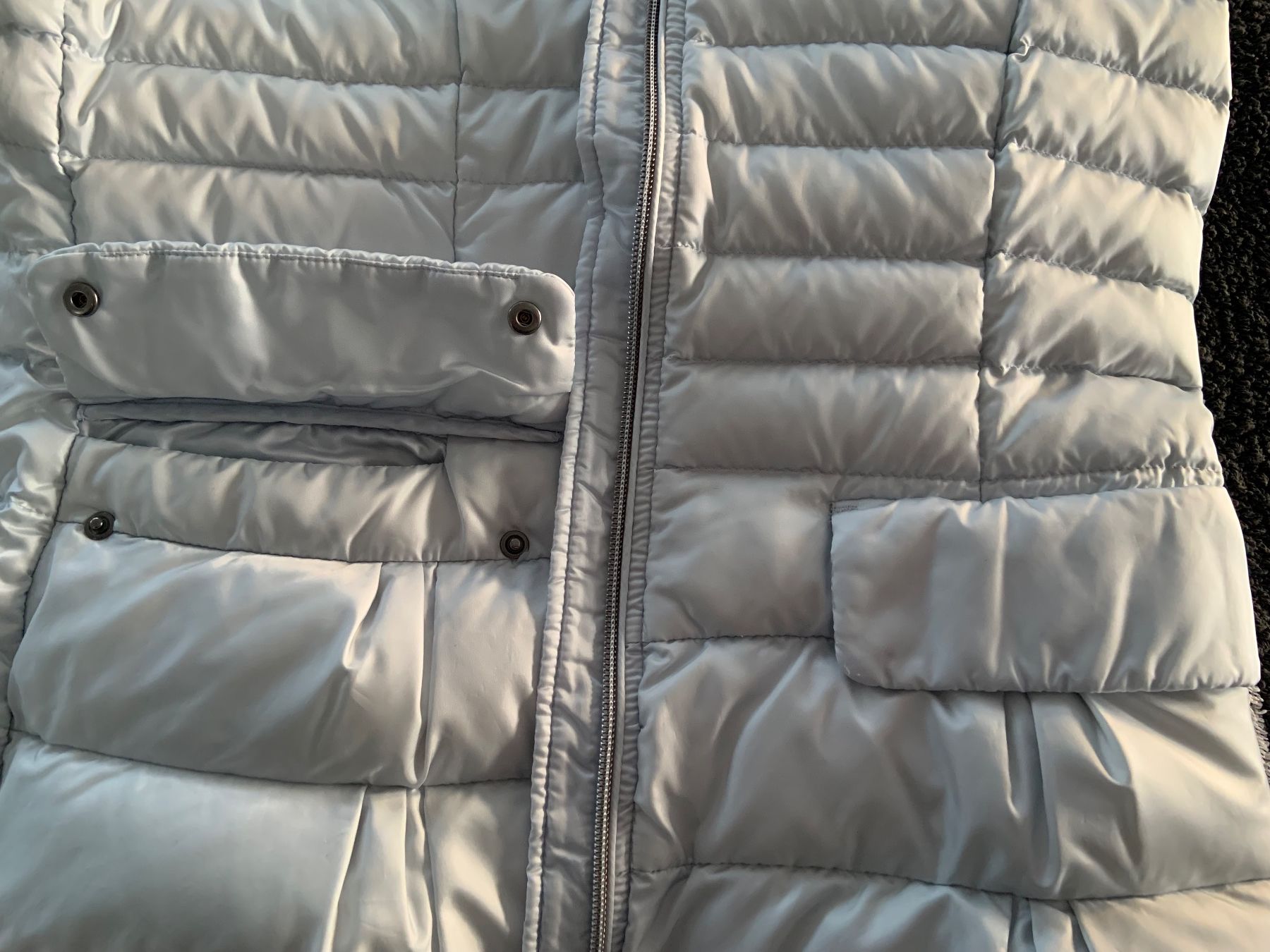 Marc Cain Gilet & Giacche senza maniche: Marc Cain Daunenweste, hellblau, Gr. 40 / Nr. 4 – Usato da Niederteufen venduto da mix18 8