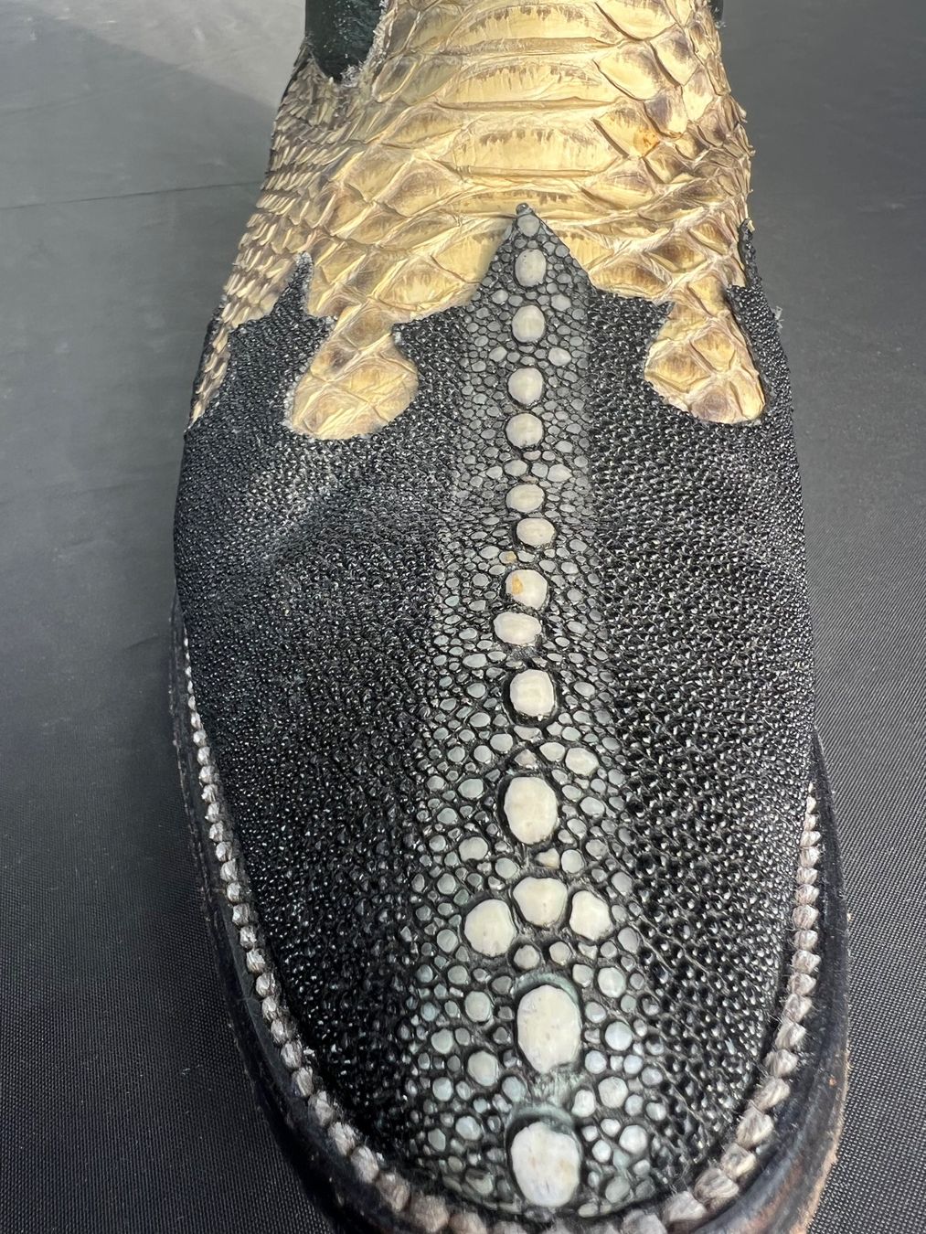 Chaussures hommes: Exotische Cowboy-Stiefel Gr. 42-Echtes Rochen- & Python-Lede – D'occasion à Wangen SZ par mha_j9rz 2