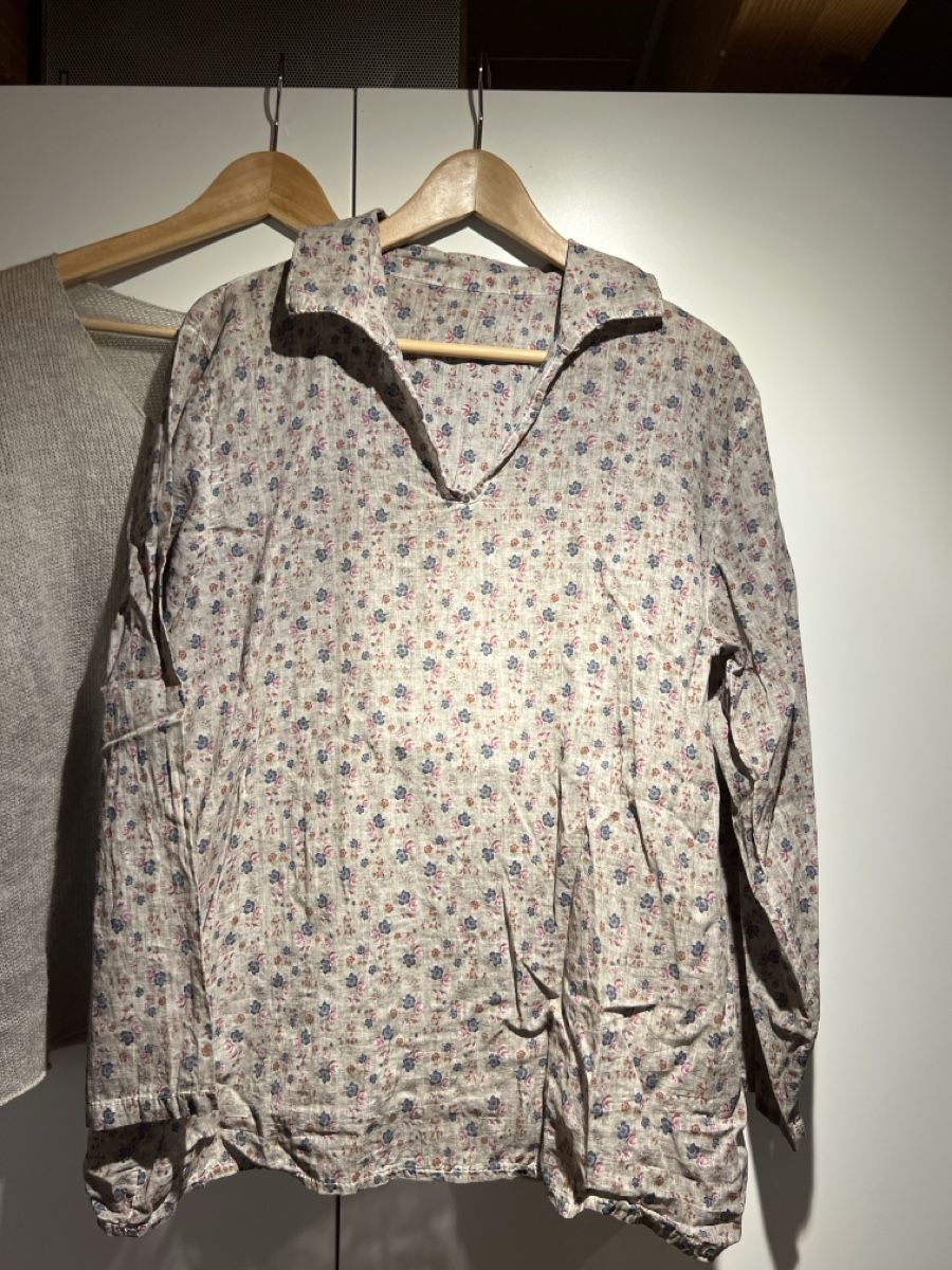 Camicette: Set, Bluse aus Bauwolle & Pullover aus Mohair/Acryl, ca. 46 – Nuovo (secondo la descrizione) da Wallisellen venduto da sarinavs