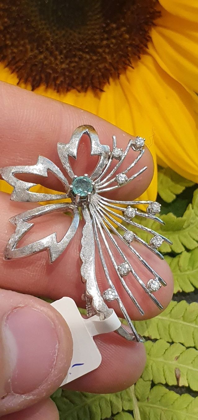 Spille & Fermagli: Smaragd Brosche aus Weissgold Diamanten – Nuovo (secondo la descrizione) da Unterägeri venduto da Altgoldschmuck 4