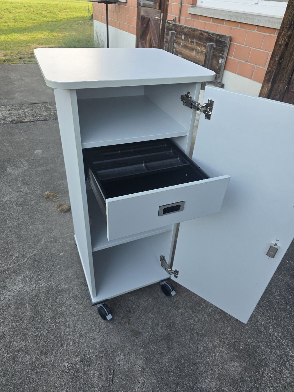 Armoires: Büro Caddy abschliessbar – D'occasion à Rüti ZH par Madeira14 2