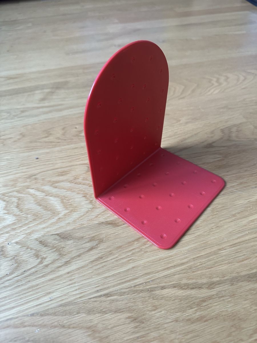 Sonstige Dekorationen & Accessoires: Rote Buchstütze, neuwertig und robust! – Neu (gemäss Beschreibung) aus St. Gallen von lelibehli