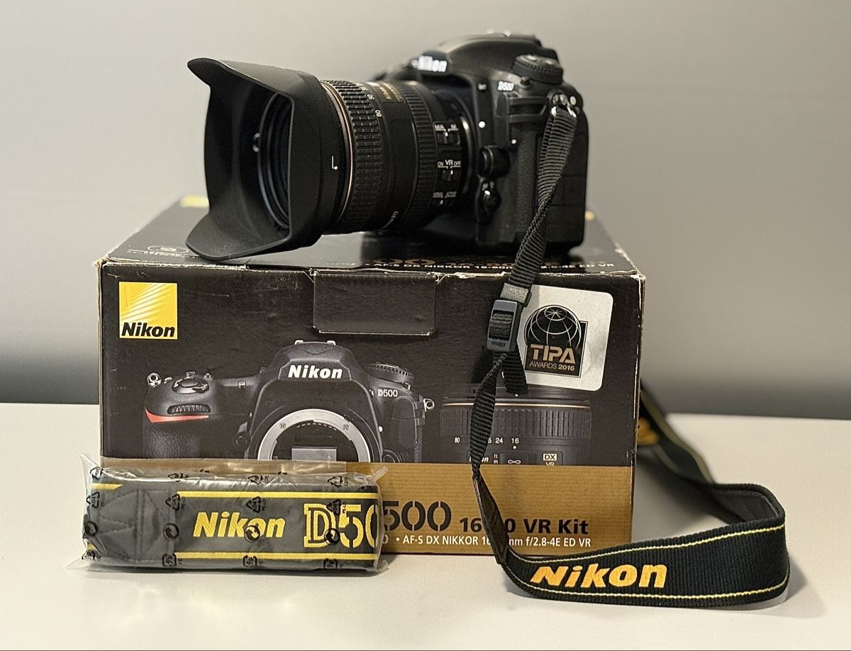 Nikon Fotocamera: Nikon D500 Set und Zubehör – Nuovo (secondo la descrizione) da Biel-Benken BL venduto da Vonda