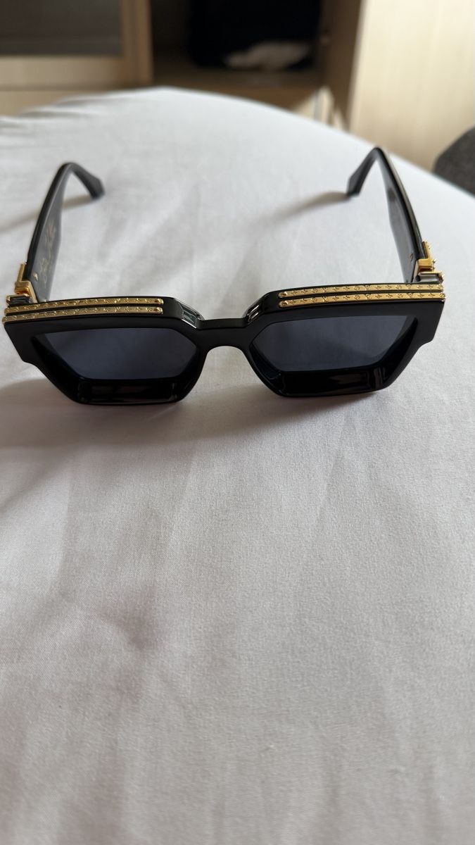 Louis Vuitton Occhiali & Lenti: Louis Vuitton Sonnenbrille – Nuovo (secondo la descrizione) da Dällikon venduto da lit_dzh2 3
