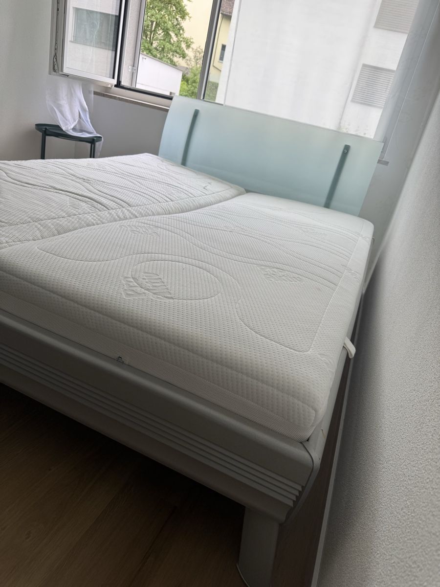 Letti: Doppelbett mit Glas-Kopfteil inkl. 2 Matratzen – Usato da Kriens venduto da sar_28xx 1