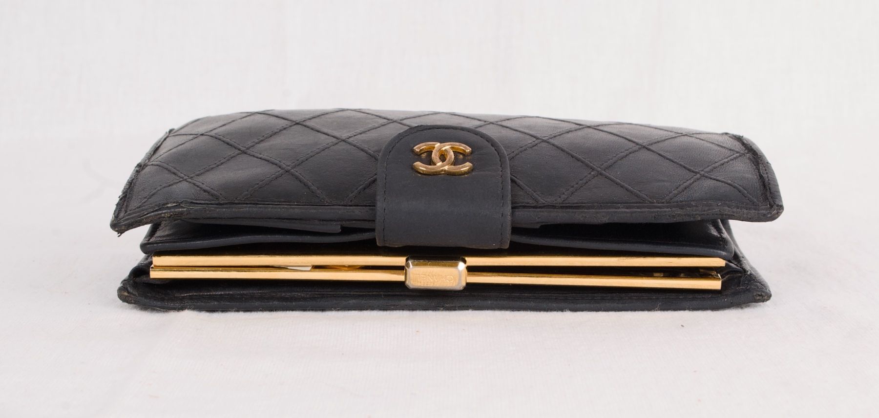Portamonete: Auth CHANEL bifold wallet quilted CC logo lambskin – Usato da Lausanne venduto da Lamedusac 3