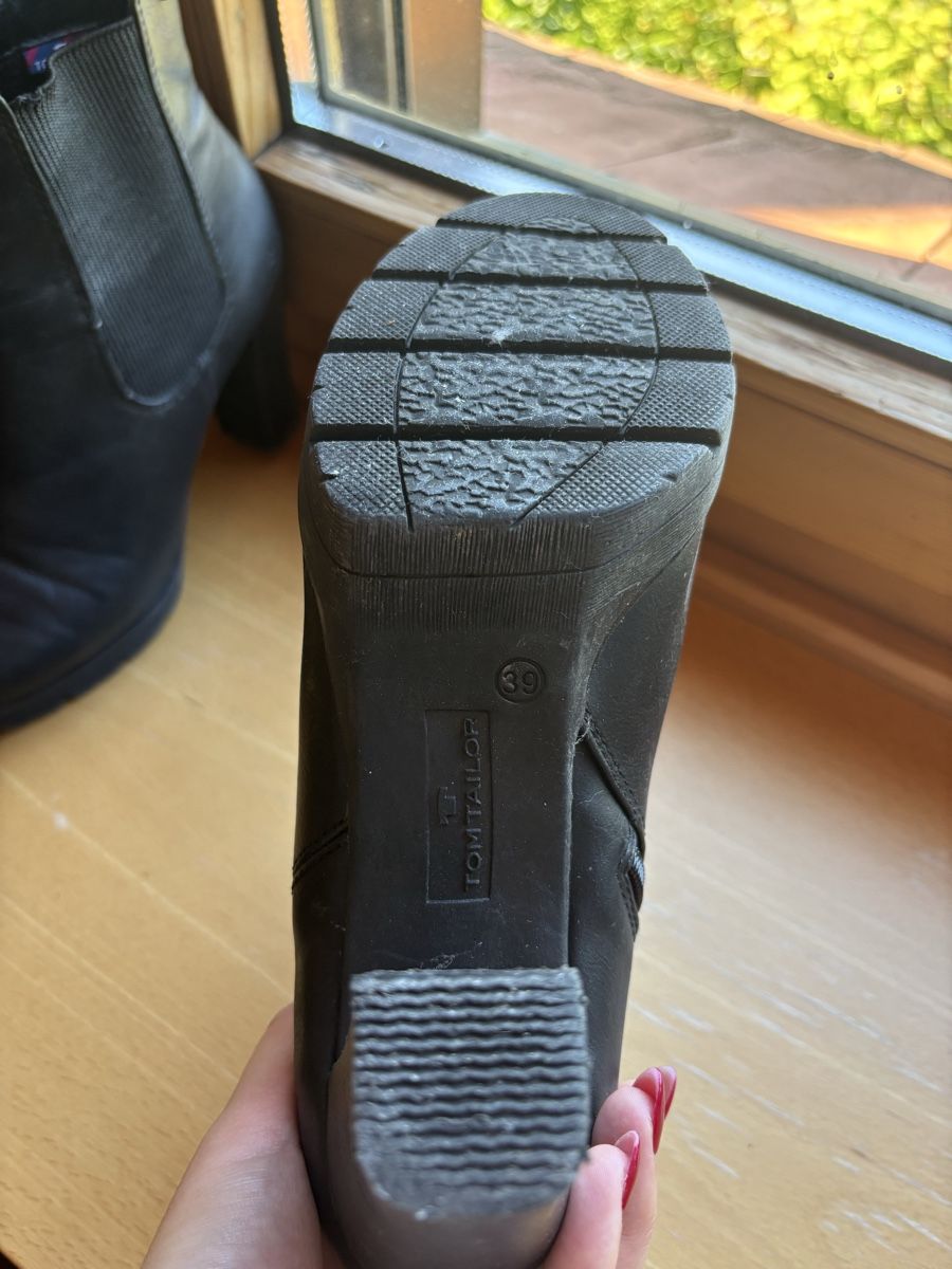 Scarpe da donna: Stiefelette – Usato da Unterstammheim venduto da and_kj2n 2