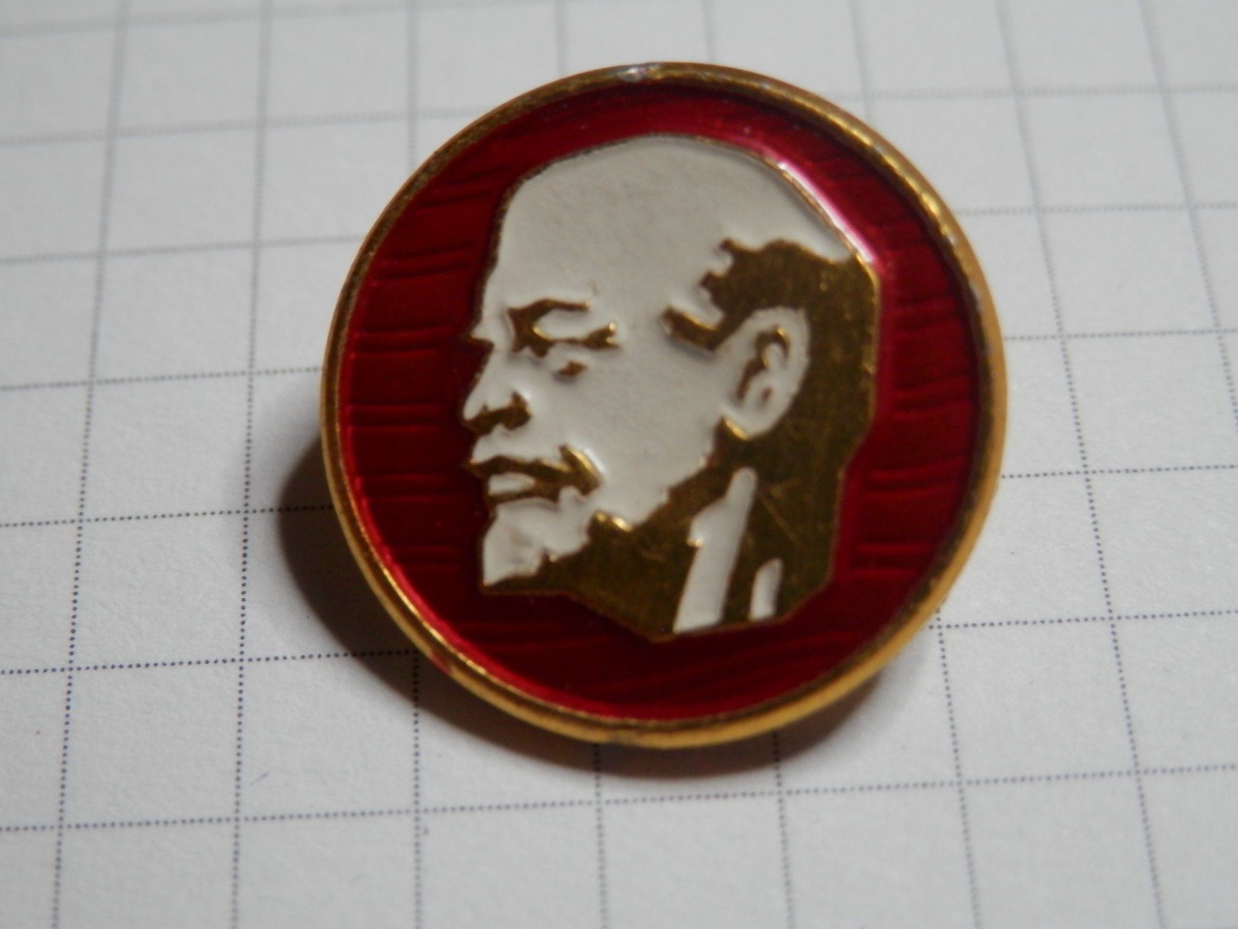 Altro materiale per ufficio: Pin Lenin Durchmesser 15 mm mit Nadel neu – Nuovo (secondo la descrizione) da Weiach venduto da weiach81